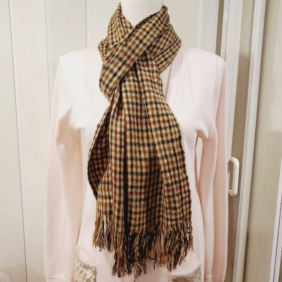 Pierre Cardin plaid acrylic Fringed Unisex  scarf - Picture 2 of 8